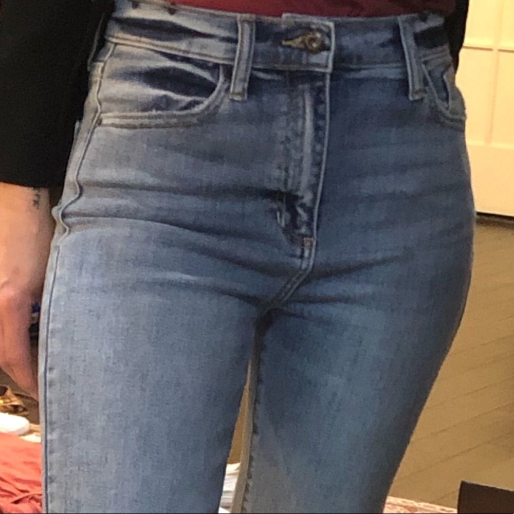 Boyfriend sneek peek size 5 jeans; worn once ( one rip in knee bought that way! - Picture 10 of 10